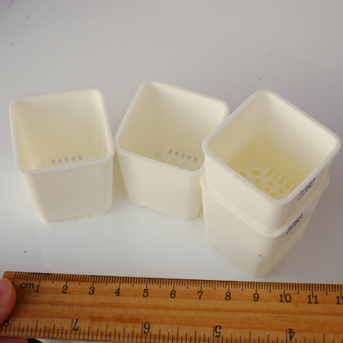 10x 3cm Life Time Professional White Plastic Pots with drain holes image 1